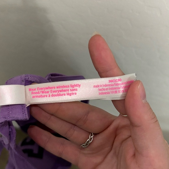 Pink Wireless Bra - Picture 2 of 2